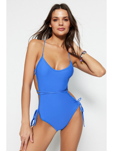 Trendyol Navy Blue Round Neck Low-Cut Back Regular Leg Swimsuit