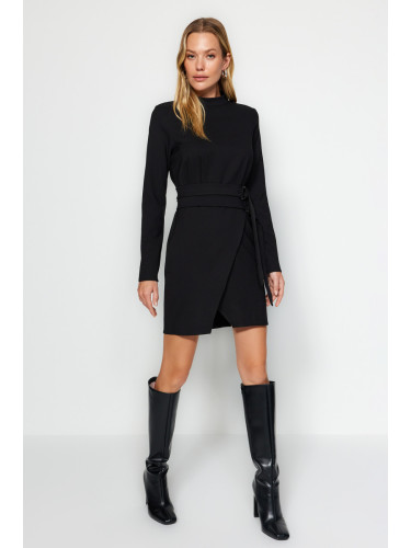 Trendyol черен колан A-линия високо деколте тъкани рокля