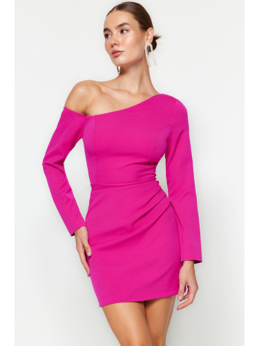 Вечерна рокля Trendyol Fuchsia с драпиране