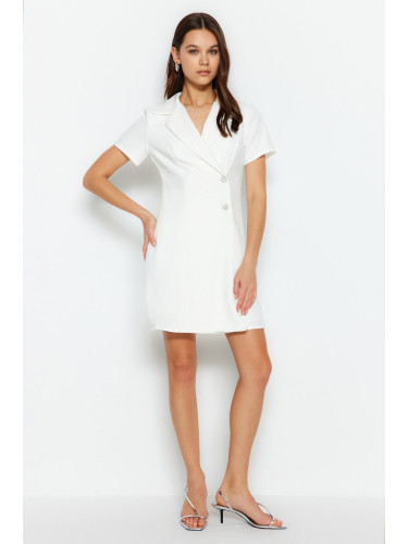 Trendyol Ecru бутон подробни тъкани рокля