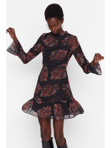 Дамска рокля Trendyol Floral Patterned