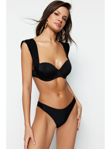 Trendyol черен V-Cut нормален крак бикини дъното