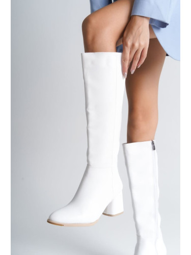 Capone Outfitters Oval Toe Side Zipper White Heeled Women's Boots