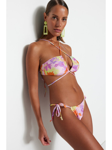 Trendyol флорални шарени тунел нормален крак бикини дъното