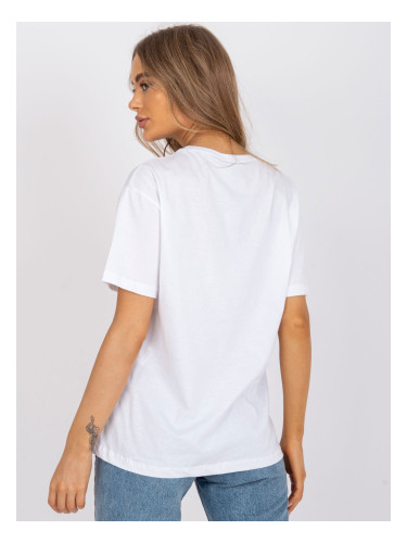 White loose T-shirt with appliqué and print