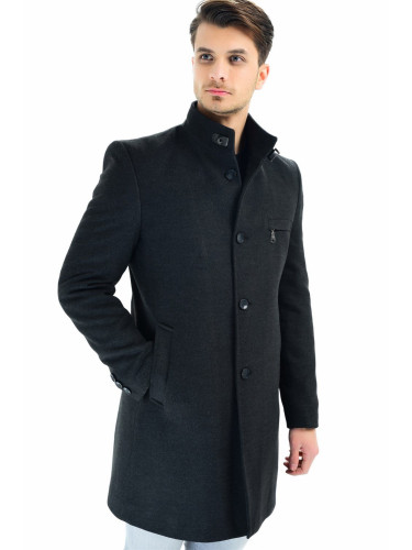 Мъжко палто. dewberry