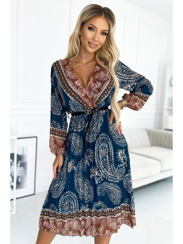 Плисирана миди рокля с деколте, дълъг ръкав и черен колан Numoco