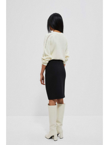 Пола тип „калъф“ с релефен модел