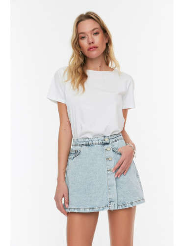 Дамски къси панталони. Trendyol