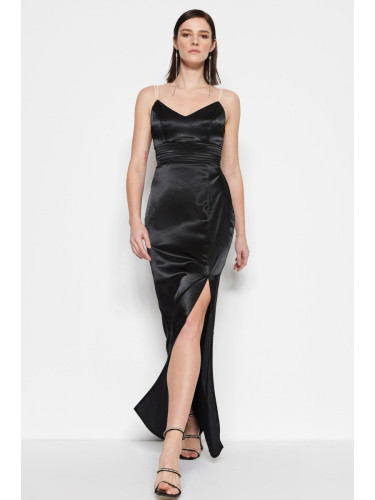 Дамска рокля Trendyol Evening