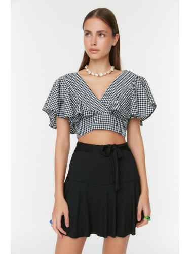 Дамски къси панталони. Trendyol