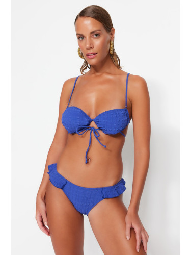 Trendyol флот синьо разрошени текстурирани редовни крак бикини дъното