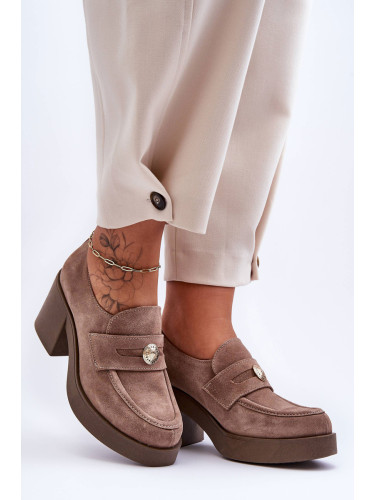 Women's Zamsz shoes on the column of beige Dunadia