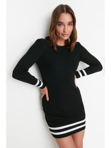 Дамска рокля Trendyol Knitwear