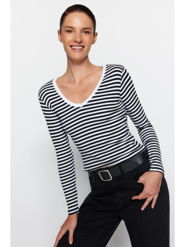 Trendyol Black Striped Ribbed V-Neck Fitted Long Sleeve Crop Stretchy Knitted Blouse