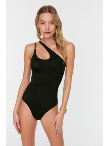 Дамски бански костюм. Trendyol One-piece