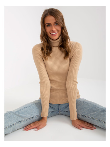 Camel ribbed lady's sweater with turtleneck