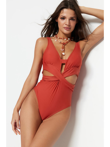 Дамски бански костюм. Trendyol