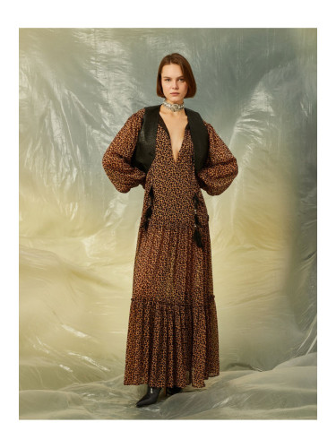 Koton X - Подробна дълбока дълга рокля с V-образно деколте