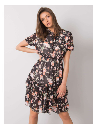 Черна рокля с шарка с волан