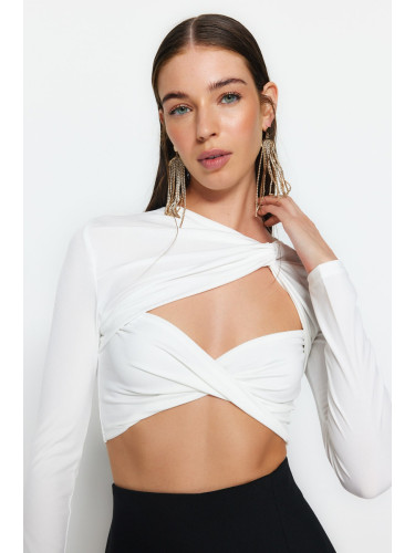 Trendyol Ecru Crop Lined Window/Cut Out Detail Blouse