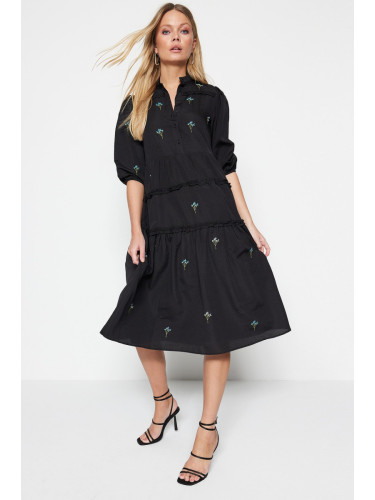 Дамска рокля  Trendyol Embroidery