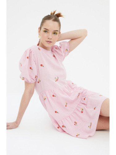 Trendyol розов прав нарязани мини тъкани облицовани флорални бродерия тъкани рокля