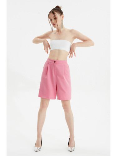 Дамски къси панталони. Trendyol Bermuda