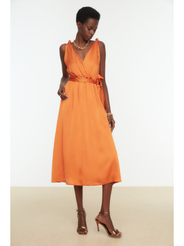 Дамска рокля Trendyol Midi