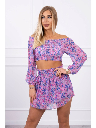 Set with purple flowers