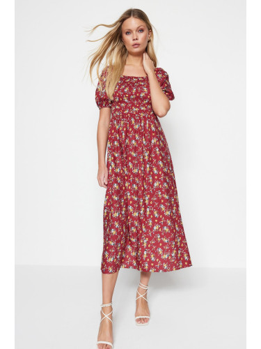 Дамска рокля Trendyol Floral Patterned