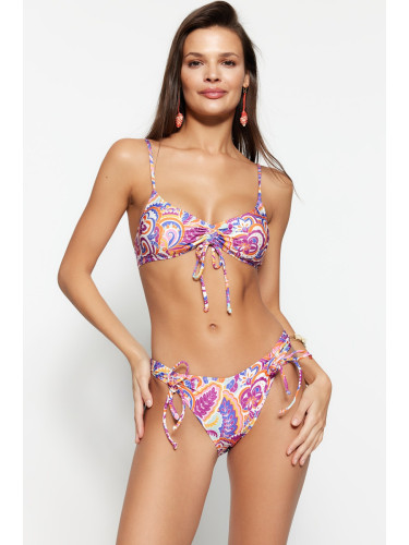 Trendyol абстрактен шарени събрани нормален крак бикини дъното