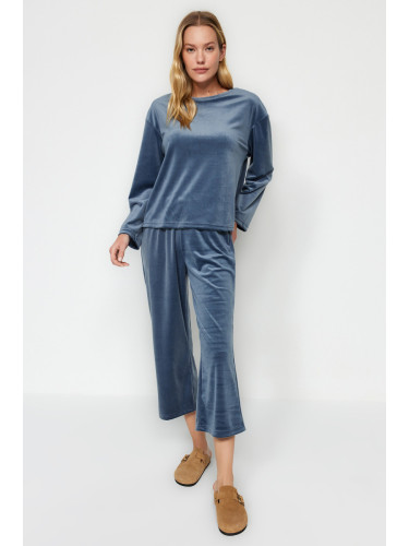 Trendyol Blue Soft Feeling Velvet Tshirt-Capri Knitted Pajama Set