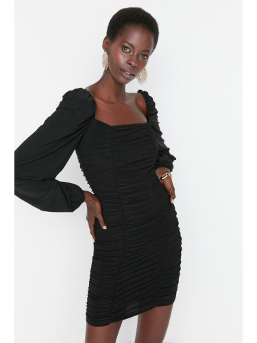 Дамска рокля Trendyol Classic