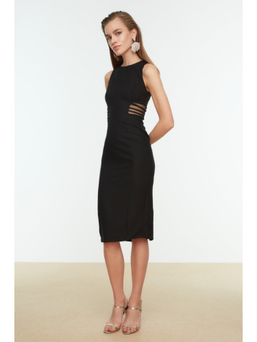 Дамска рокля Trendyol Midi