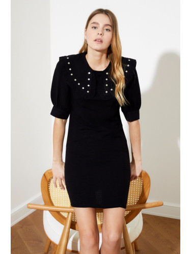 Модерна черна яка Подробна рокля