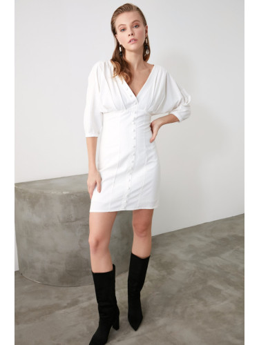 Дамска рокля Trendyol Button Detailed