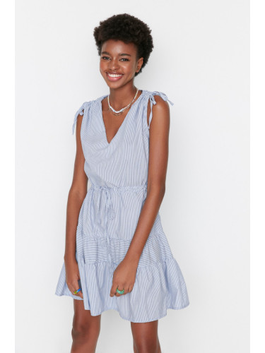 Дамска рокля. Trendyol Striped