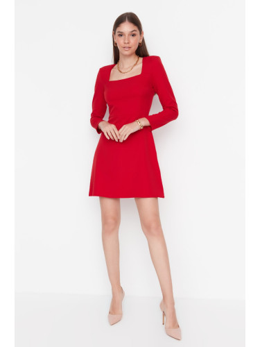 Дамска рокля. Trendyol