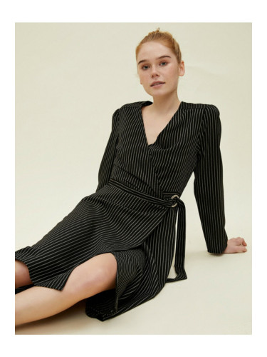 Koton Дамска черна раирана рокля