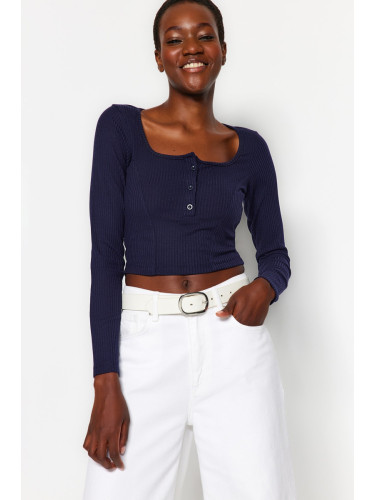 Trendyol Navy Blue Button Detailed Square Neck Fitted Flexible Crop Knitted Blouse
