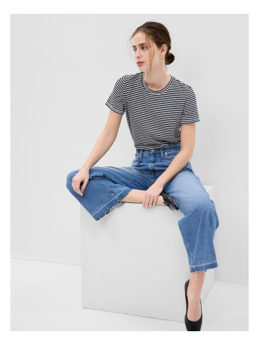 GAP Organic Cotton T-Shirt - Women's