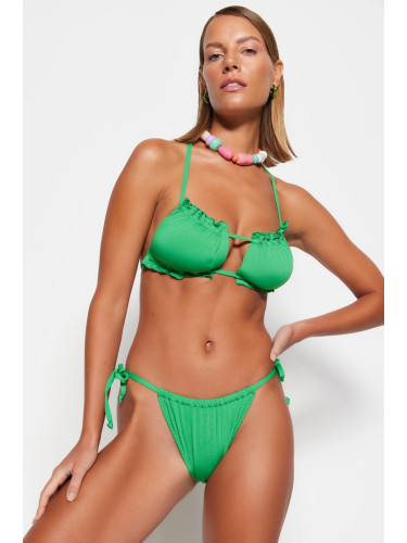 Trendyol зелен без презрамки изрязани / прозорец бикини отгоре