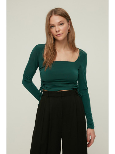 Trendyol Emerald Square Neck Gathered Detailed Fitted/Situated Crop Elastic Knitted Blouse