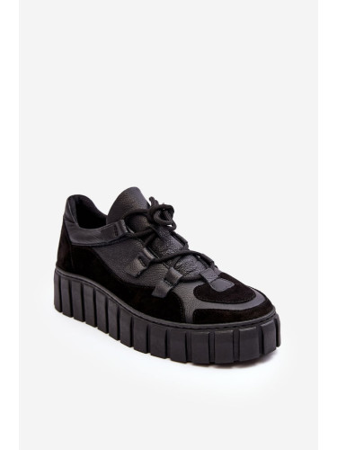 Women's leather sports shoes on the Zazoo Black platform