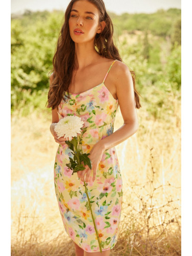 Trendyol Ecru вталена мини рокля с тъкани цветя