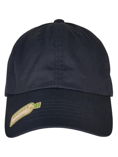 Navy cap made of recycled polyester