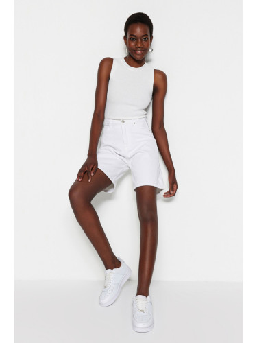 Дамски къси панталони Trendyol