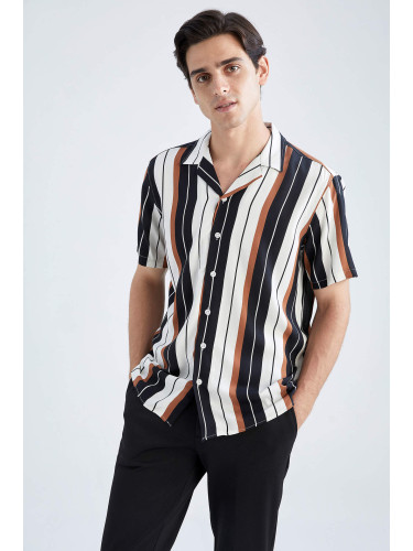 DEFACTO Regular Fit Printed Short Sleeve Shirt