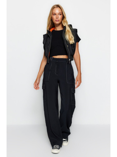 Дамски панталон. Trendyol Contrast Stitch